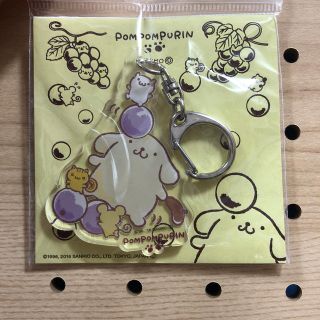 イッツデモ(ITS'DEMO)のポムポムプリンとイッツデモのコラボ商品 ぶどう柄キーホルダー (キャラクターグッズ)