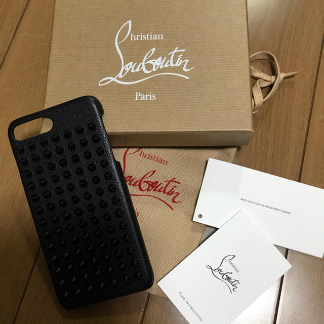 Christian Louboutin(クリスチャンルブタン)の『提灯パパ様専用です』クリスチャンルブタン スマホ/家電/カメラのスマホアクセサリー(iPhoneケース)の商品写真