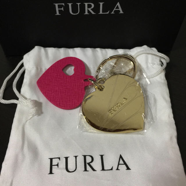 Furla(フルラ)の限定セール新品 フルラ ハート型チャーム レディースのファッション小物(キーホルダー)の商品写真