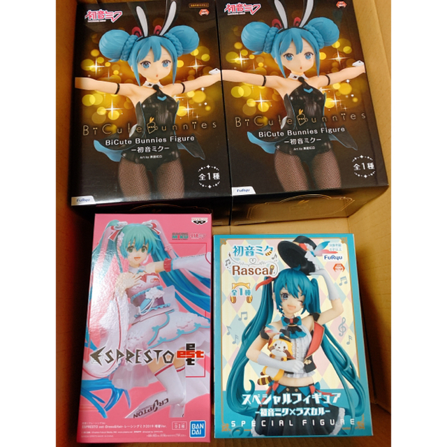 初音ミクフィギュア4点セット！