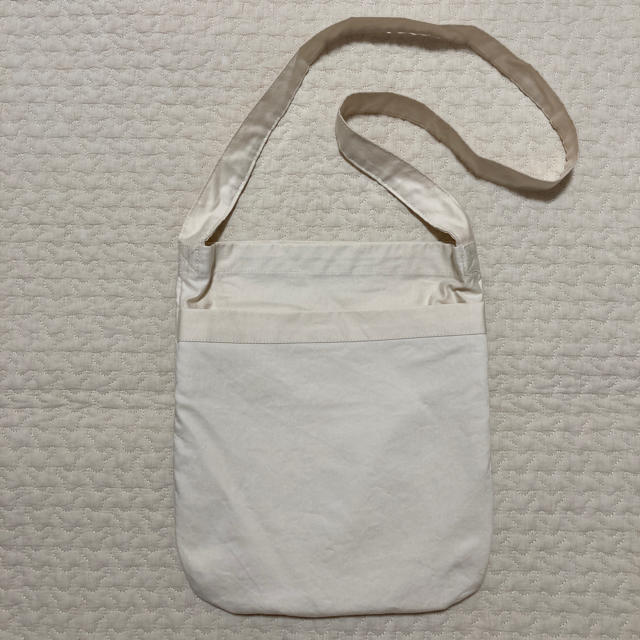 YAECA(ヤエカ)のLDKWARE バディバッグ　麻白 メンズのバッグ(ショルダーバッグ)の商品写真