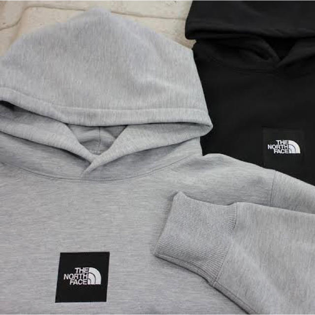 トップスTHE NORTH FACE スクエアロゴパーカー