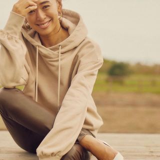 BAYFLOW×野沢和香 コラボパーカー