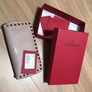 ヴァレンティノ(VALENTINO)のVALENTINO 未使用　新品　ラウンドジップ　長財布(財布)