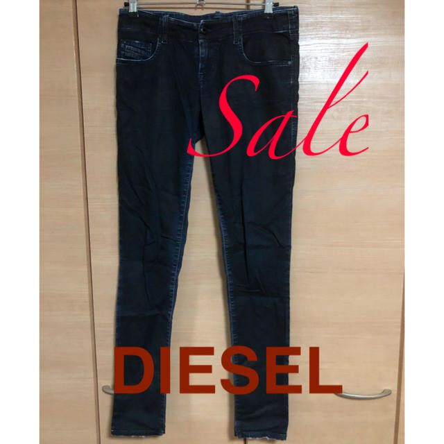 DIESEL(ディーゼル)の【大幅値下げ】ディーゼル　レザーコーティングデニムパンツ　27インチ レディースのパンツ(デニム/ジーンズ)の商品写真