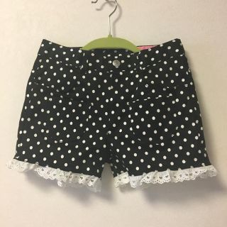 シャーリーテンプル(Shirley Temple)のシャーリーテンプル　140 ドット　ショートパンツ　ほぼ新品(パンツ/スパッツ)