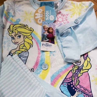 ディズニー(Disney)のディズニー　アナ雪　腹巻き付き　前ボタン　袖の長さ調節　パジャマ　95cm(パジャマ)