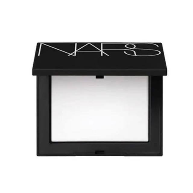 NARS(ナーズ)のNARS ライトリフレクティングセッティングパウダー プレスト N コスメ/美容のベースメイク/化粧品(フェイスパウダー)の商品写真