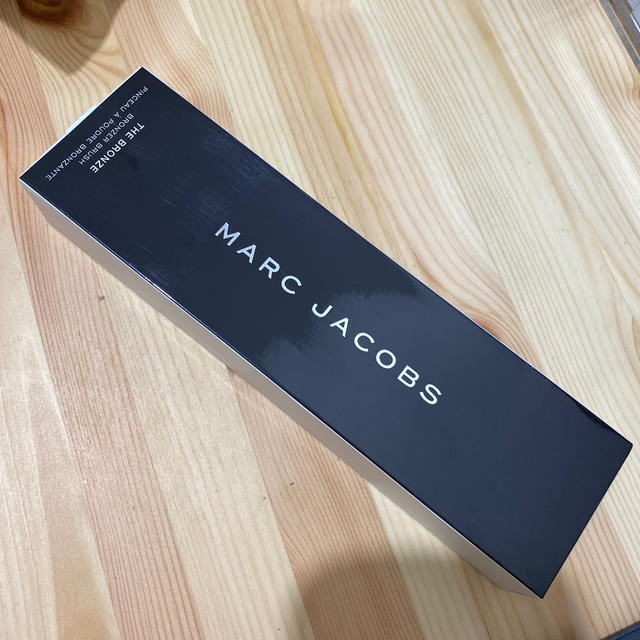 MARC JACOBS(マークジェイコブス)のマークジェイコブス　ブラシ コスメ/美容のメイク道具/ケアグッズ(チーク/フェイスブラシ)の商品写真