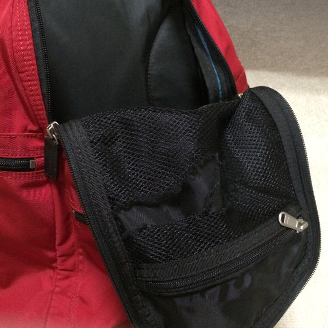 marimekko(マリメッコ)のマリメッコBUDDY限定レッド レディースのバッグ(リュック/バックパック)の商品写真
