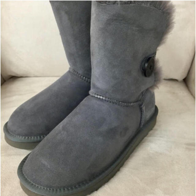 UGG ムートンブーツ ベイリーボタン グレー 24cm - ブーツ