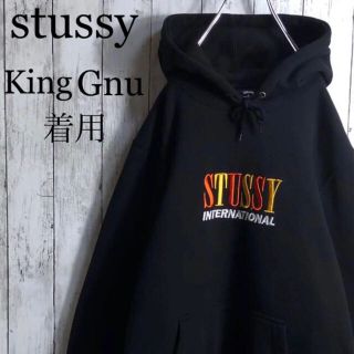 ステューシー(STUSSY)の【美品】 【キングヌー 新井和輝着】 ステューシー 刺繍ロゴ パーカー L 黒(パーカー)