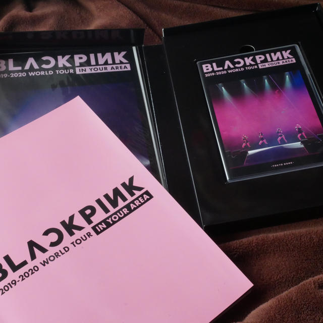 BLACKPINK　2019-2020　WORLD　TOUR エンタメ/ホビーのDVD/ブルーレイ(ミュージック)の商品写真