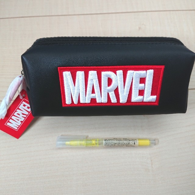 MARVEL(マーベル)のMARVEL ペンケース 筆箱 インテリア/住まい/日用品の文房具(ペンケース/筆箱)の商品写真