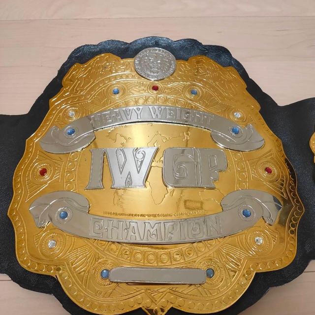 贅沢品 IWGP ヘビー級 ベルト メタルプレート レプリカ チャンピオンベルト ボクシング