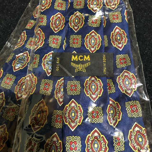 MCM(エムシーエム)のMのネクタイ メンズのファッション小物(ネクタイ)の商品写真