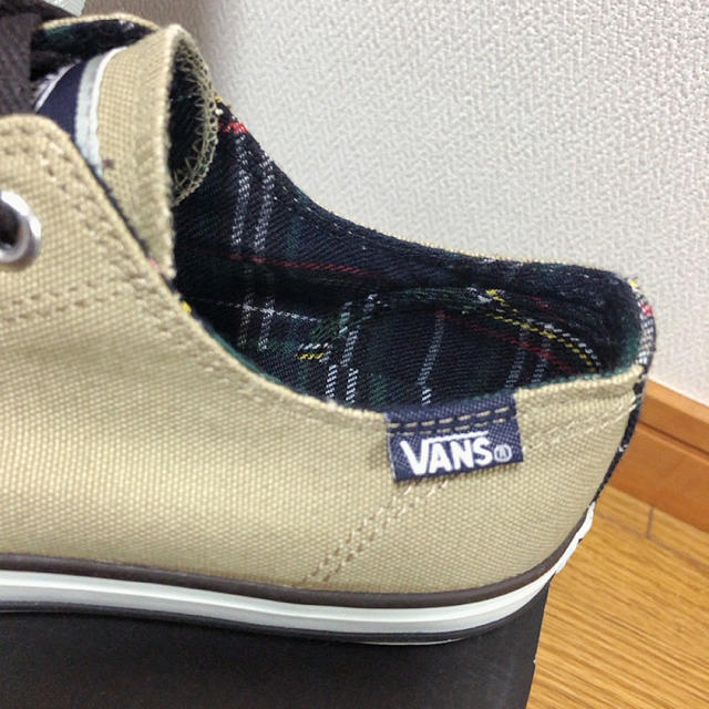 VANS(ヴァンズ)のVANS ベージュスニーカー　26㎝ メンズの靴/シューズ(スニーカー)の商品写真