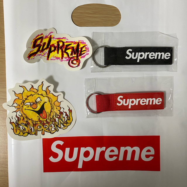 Supreme(シュプリーム)のシュプリーム キーチェーン supreme keychain セット メンズのファッション小物(キーホルダー)の商品写真