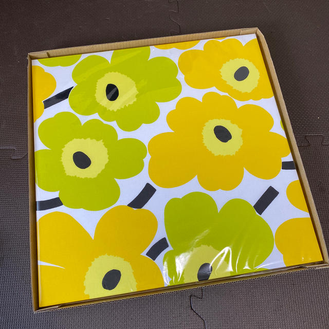 marimekko(マリメッコ)のマリメッコ ファブリックボード　新品未開封 ハンドメイドのインテリア/家具(ファブリック)の商品写真