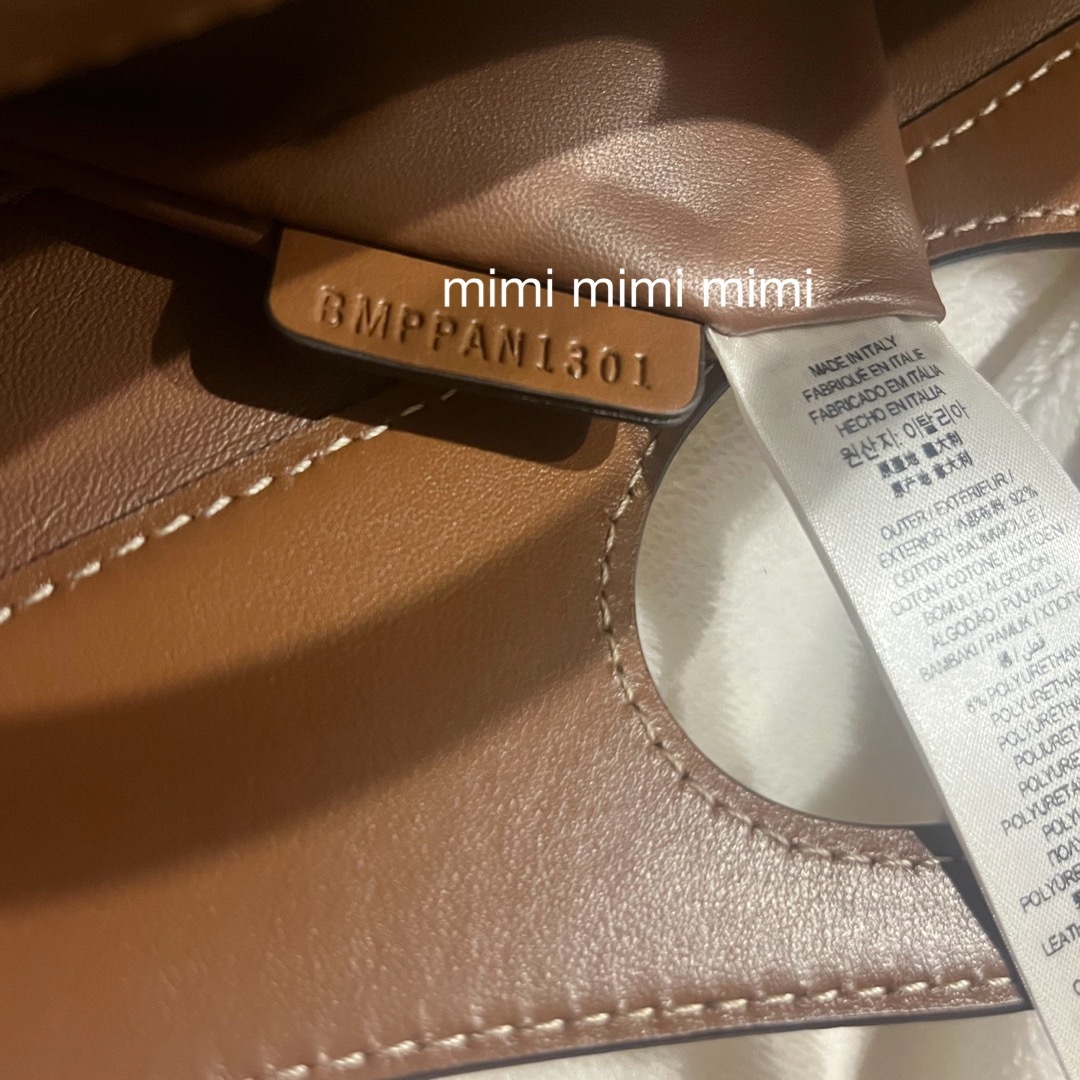 BURBERRY(バーバリー)の【新品】BURBERRY ミニ ツートン キャンバス＆レザー ポケットバッグ レディースのバッグ(ショルダーバッグ)の商品写真