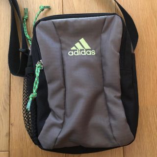 アディダス(adidas)のアディダス　ショルダーポーチ(ショルダーバッグ)