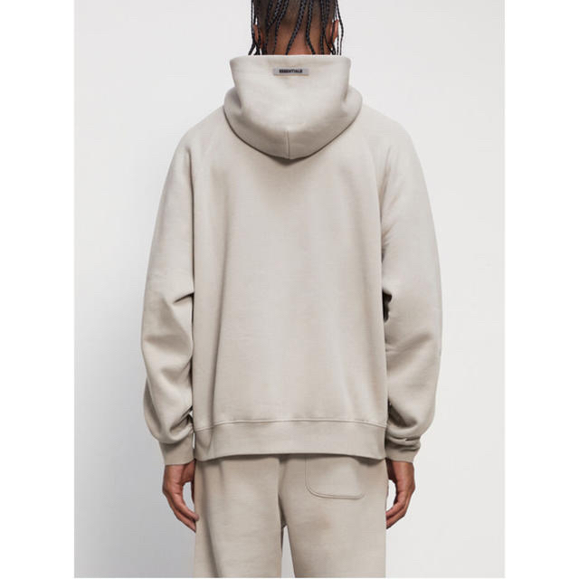 FEAR OF GOD(フィアオブゴッド)のfear of god  essentials パーカー TAN CORE  L メンズのトップス(パーカー)の商品写真