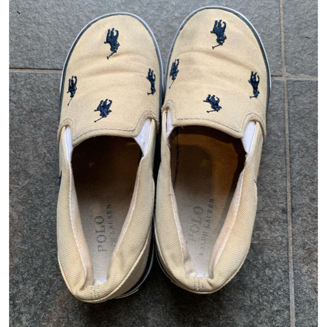 Ralph Lauren(ラルフローレン)のラルフローレン　スリッポンシューズ　19.5㎝　ベージュ キッズ/ベビー/マタニティのキッズ靴/シューズ(15cm~)(スリッポン)の商品写真