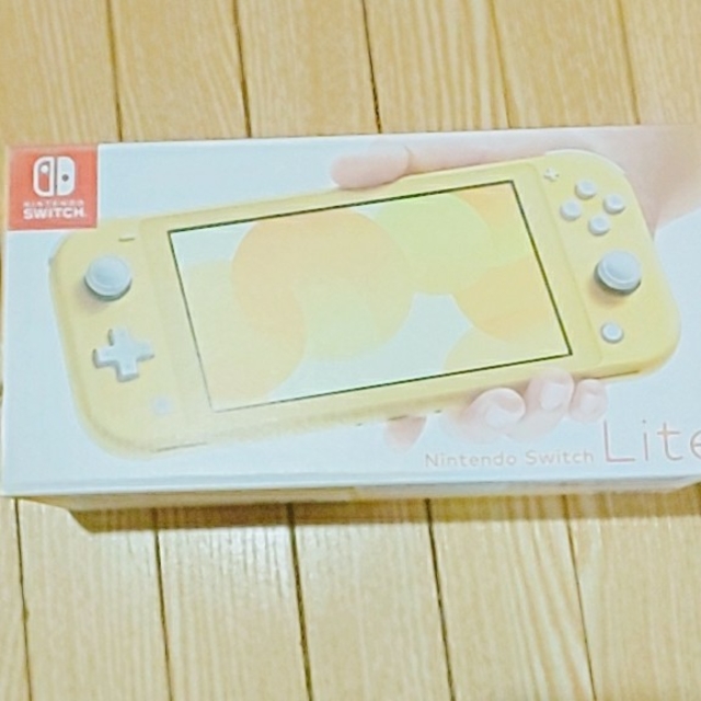 新品 Nintendo Switch Lite スイッチ ライト イエロー