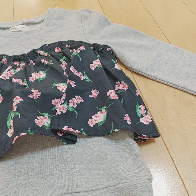 キッズ 花柄 トレーナー キッズ/ベビー/マタニティのキッズ服女の子用(90cm~)(Tシャツ/カットソー)の商品写真