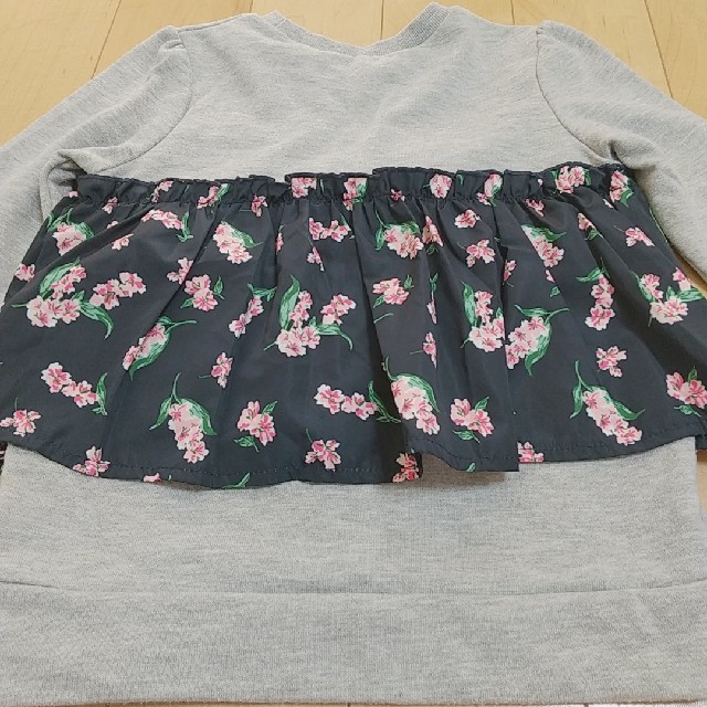 キッズ 花柄 トレーナー キッズ/ベビー/マタニティのキッズ服女の子用(90cm~)(Tシャツ/カットソー)の商品写真