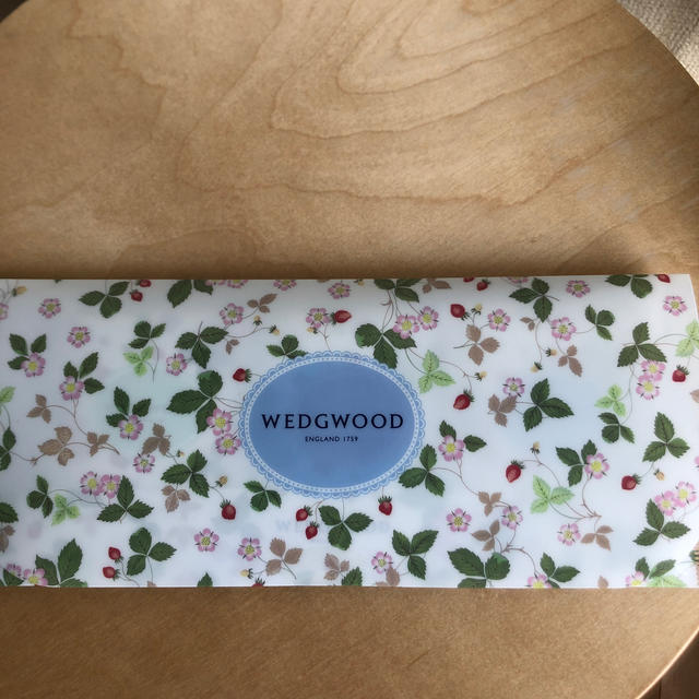 WEDGWOOD(ウェッジウッド)のウェッジウッド　ワイルドストロベリー　アソートティーバッグ 食品/飲料/酒の飲料(茶)の商品写真