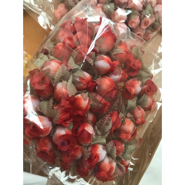 ハンドメイド素材 材料 バラ 薔薇 ローズ 新品まとめ売り ハンドメイドの素材/材料(各種パーツ)の商品写真