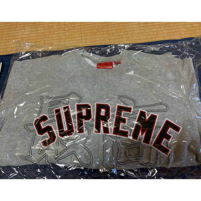 Supreme(シュプリーム)のsupreme kanji logo crewneck   メンズのトップス(スウェット)の商品写真