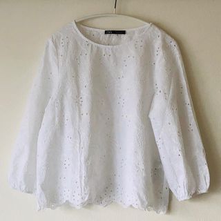 ザラ(ZARA)のZARA カットワークブラウス　白　M(シャツ/ブラウス(長袖/七分))