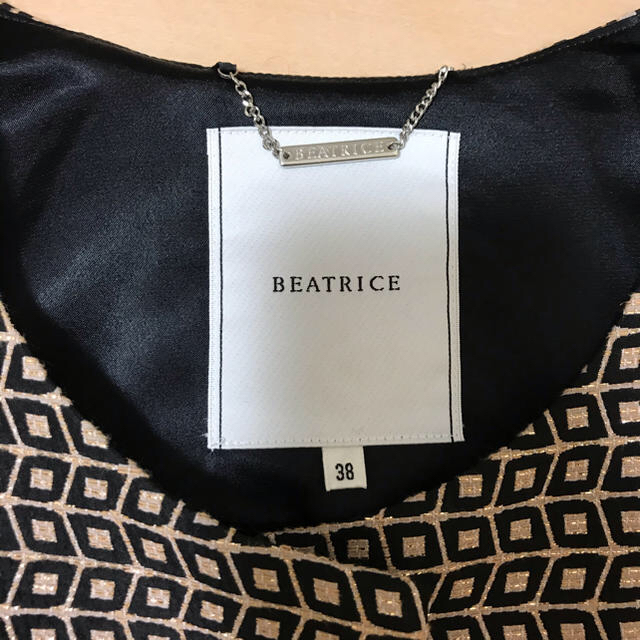 BEATRICE(ベアトリス)のBEATRICE ノーカラージャケット  レディースのジャケット/アウター(ノーカラージャケット)の商品写真