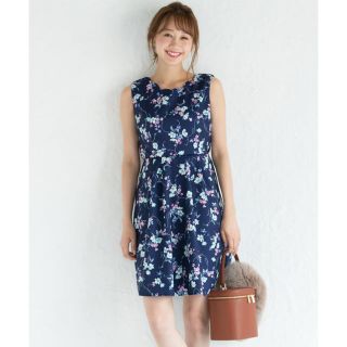 トッコ(tocco)のtocco closet スカラップ花柄ワンピース(ひざ丈ワンピース)