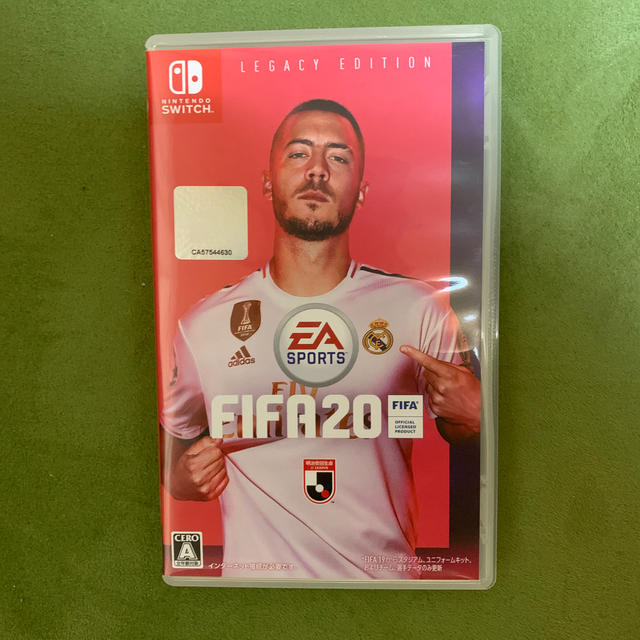 Nintendo Switch(ニンテンドースイッチ)のFIFA 20 Legacy Edition Switch エンタメ/ホビーのゲームソフト/ゲーム機本体(家庭用ゲームソフト)の商品写真