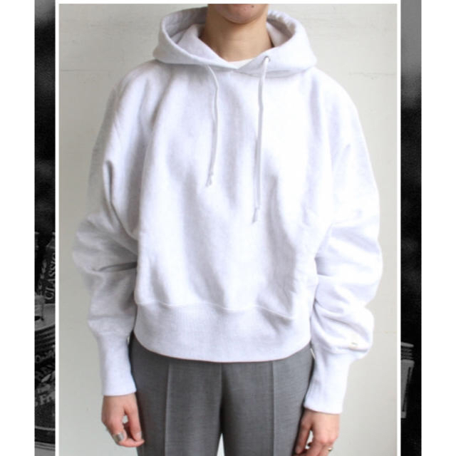 OSHIMA REI  Hoodie Short P/O レディースのトップス(トレーナー/スウェット)の商品写真