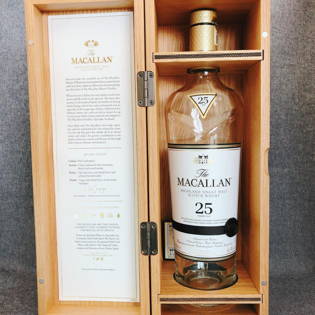 【感謝価格】 サントリー - マッカラン25年　2018年リリース　空瓶　空箱　袋 ウイスキー