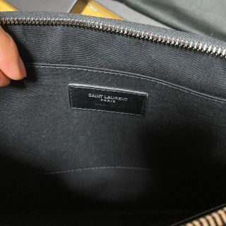 SAINT LAURENT PARIS サンローランパリ ロゴプレート クロコ型押し レザークラッチバッグ ブラック 607779