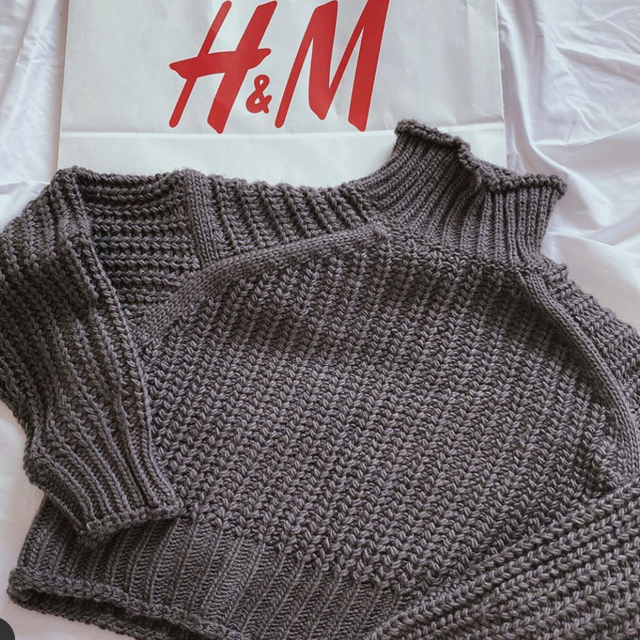 H&M(エイチアンドエム)のH&M 今季　チャンキーニット　グレー レディースのトップス(ニット/セーター)の商品写真