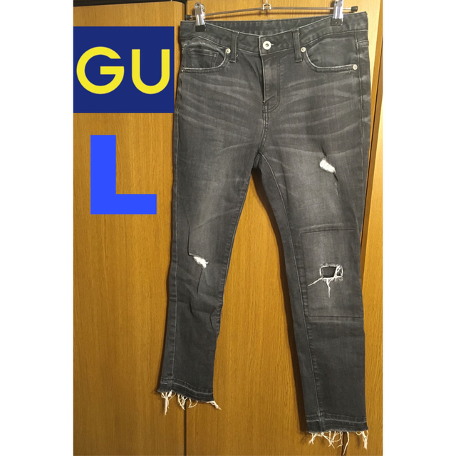 GU(ジーユー)のGU  デニム　ダメージ風    秋冬のコーデに レディースのパンツ(デニム/ジーンズ)の商品写真