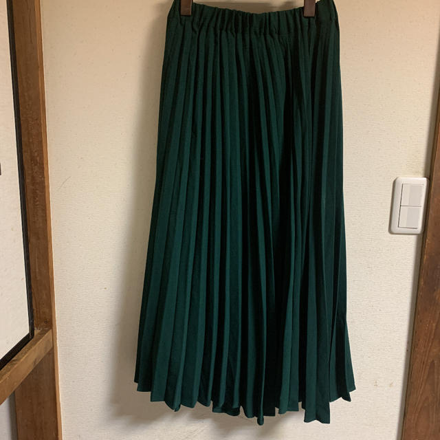MAJESTIC LEGON(マジェスティックレゴン)のプリーツスカート ロングスカート　Mサイズ　グリーン レディースのスカート(ロングスカート)の商品写真