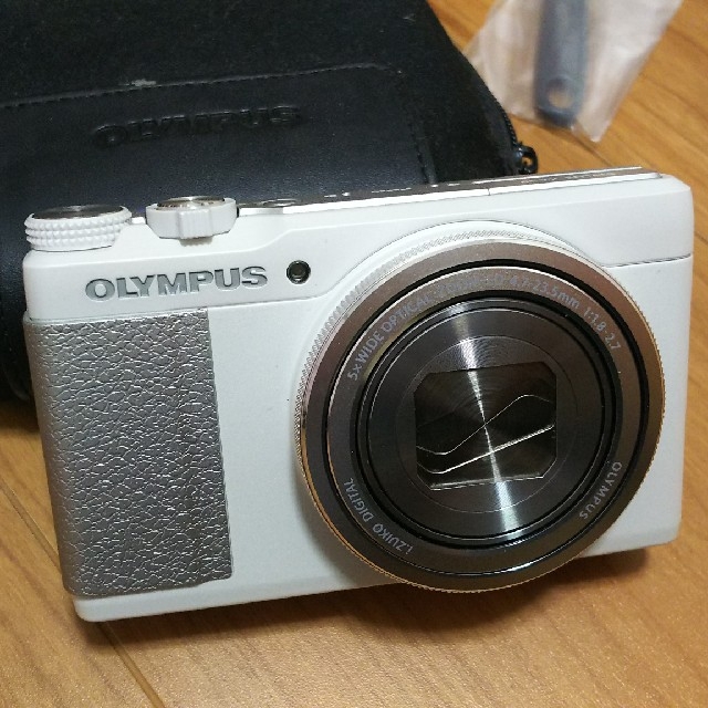 OLYMPUS(オリンパス)のOLYMPUS STYLUS XZ-10 スマホ/家電/カメラのカメラ(コンパクトデジタルカメラ)の商品写真