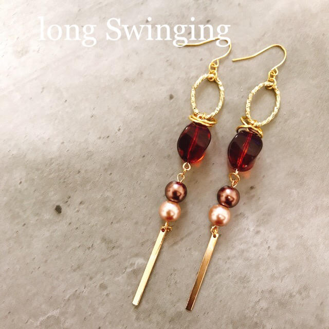 long Swinging pierce ハンドメイドのアクセサリー(ピアス)の商品写真