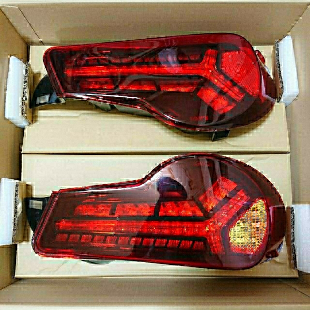 人気商品!! トヨタ 86テールランプ ランボルギーニ風 値下げ可能