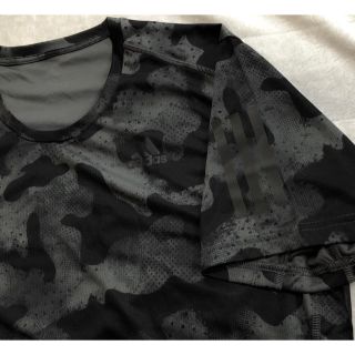 アディダス(adidas)の★美品★アディダスCLIMALITE速乾Tシャツ（XO）黒xグレーカモフラ柄(Tシャツ/カットソー(半袖/袖なし))