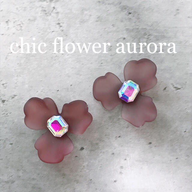 【再販 chic flower aurora】 ZARA フラワー  オーロラ ハンドメイドのアクセサリー(ピアス)の商品写真