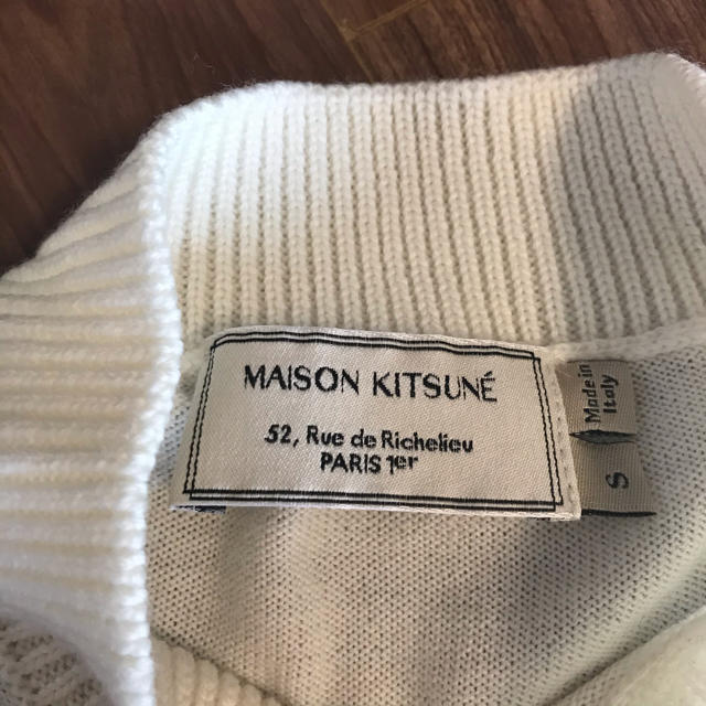 MAISON KITSUNE'(メゾンキツネ)のメゾンキツネ 🦊　ニット レディースのトップス(ニット/セーター)の商品写真