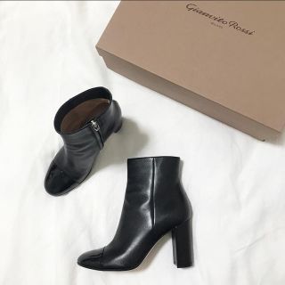 ジャンヴィットロッシ(Gianvito Rossi)の週末限定値下げ！極美品 Gianvito Rossi レザーショートブーツ 36(ブーツ)